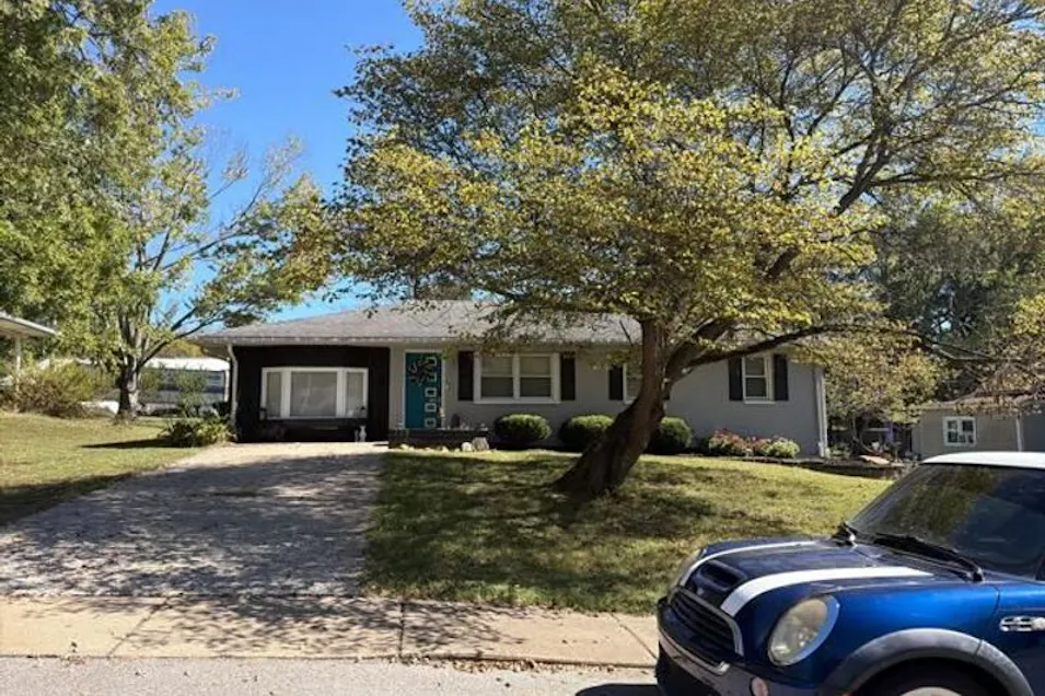 1225 North 2nd Street Boonville, IN 47601, Warrick County