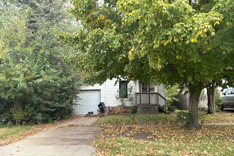 313 N 2nd St Knoxville, IA 50138, Marion County