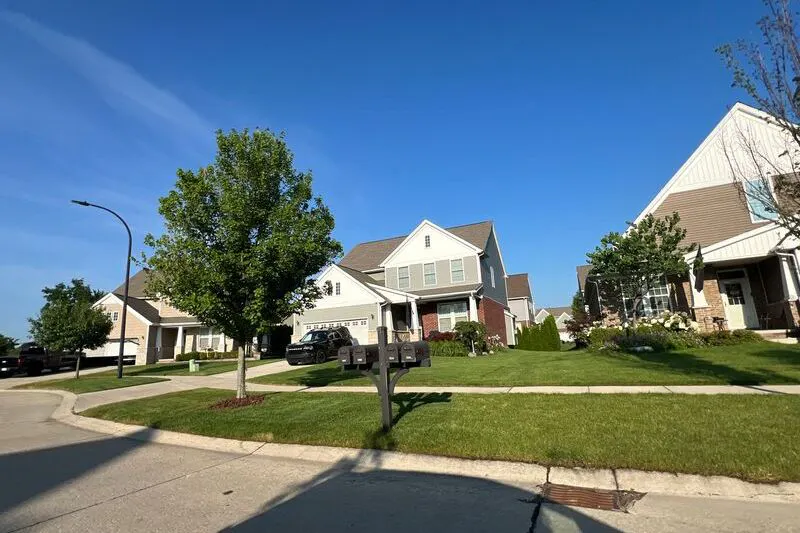 Everett Dr, Westland, MI 48185 #1
