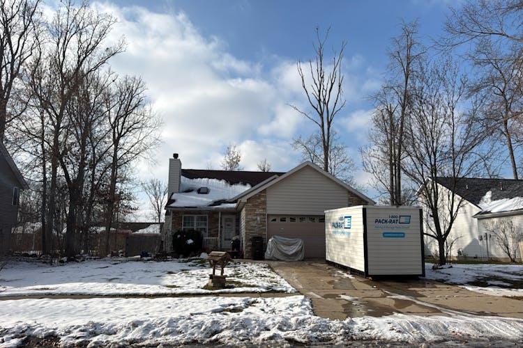 690 Coventry Ln Valparaiso, IN 46385, Porter County