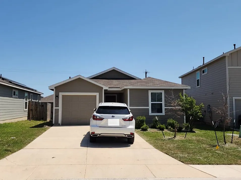 9546 Ranch Loop San Antonio, TX 78254, Bexar County