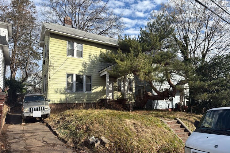 37-39 Custer Ave Newark, NJ 07112, Essex County