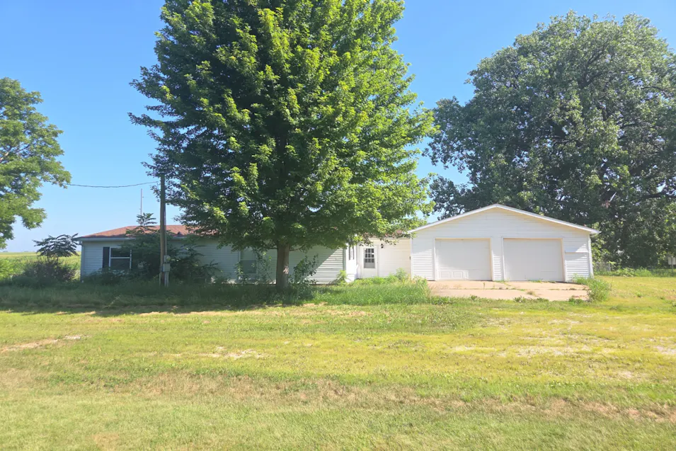 103 S West St Joy, IL 61260, Mercer County