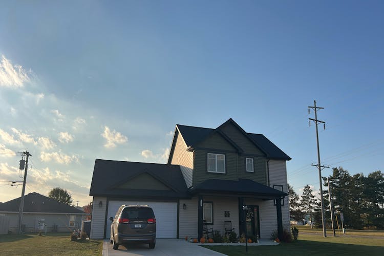 1550 S Wayne St Bluffton, IN 46714-8901, Wells County