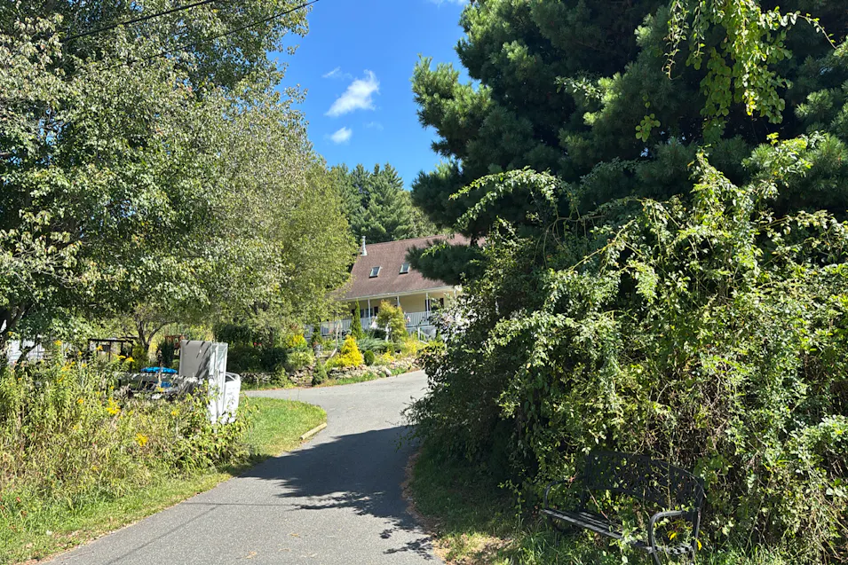 64 Washington Road Brimfield, MA 01010, Hampden County
