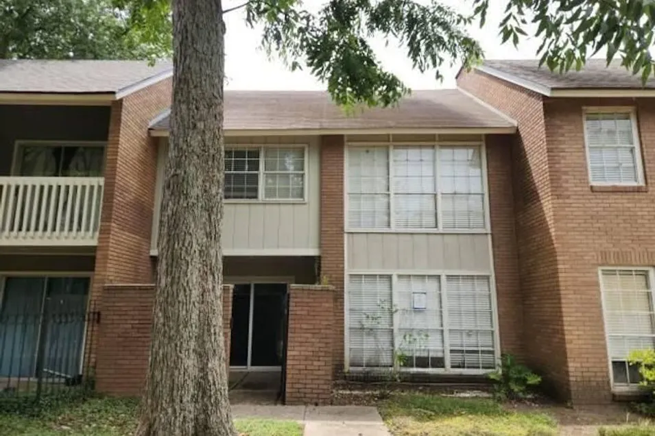 2151 Stonehenge Ave Baton Rouge, LA 70820, East Baton Rouge County
