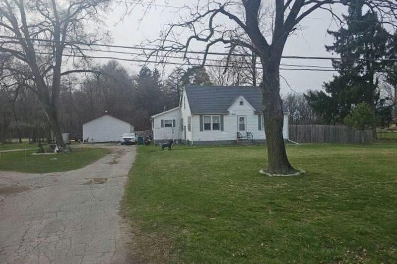 Us Highway 131 , Three Rivers, MI 49093