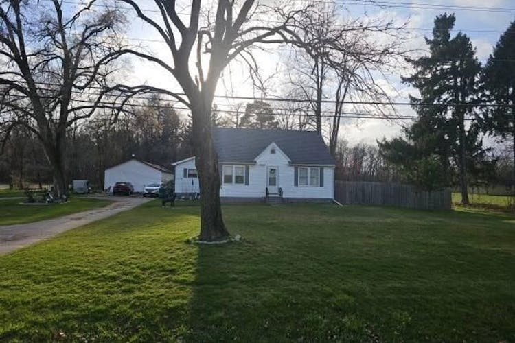 53188 N Us Highway 131 Three Rivers, MI 49093-9764, Saint Joseph County