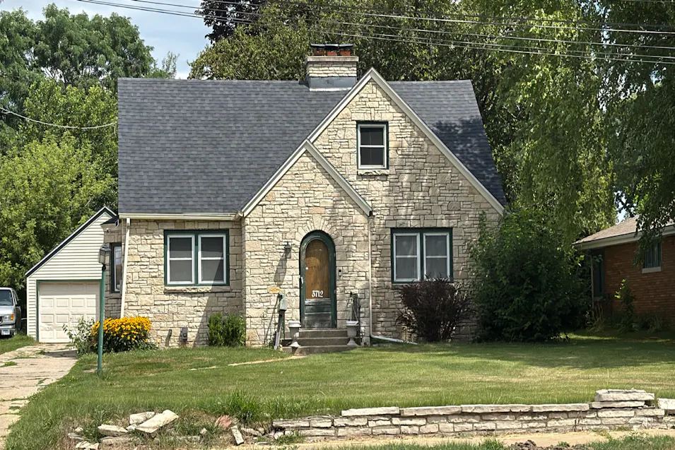 3712 Broadway Rockford, IL 61108, Winnebago County