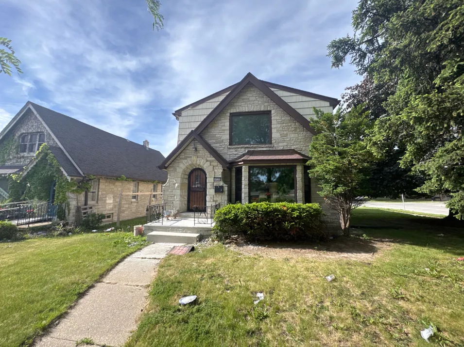 6133 W Capitol Dr Milwaukee, WI 53216, Milwaukee County