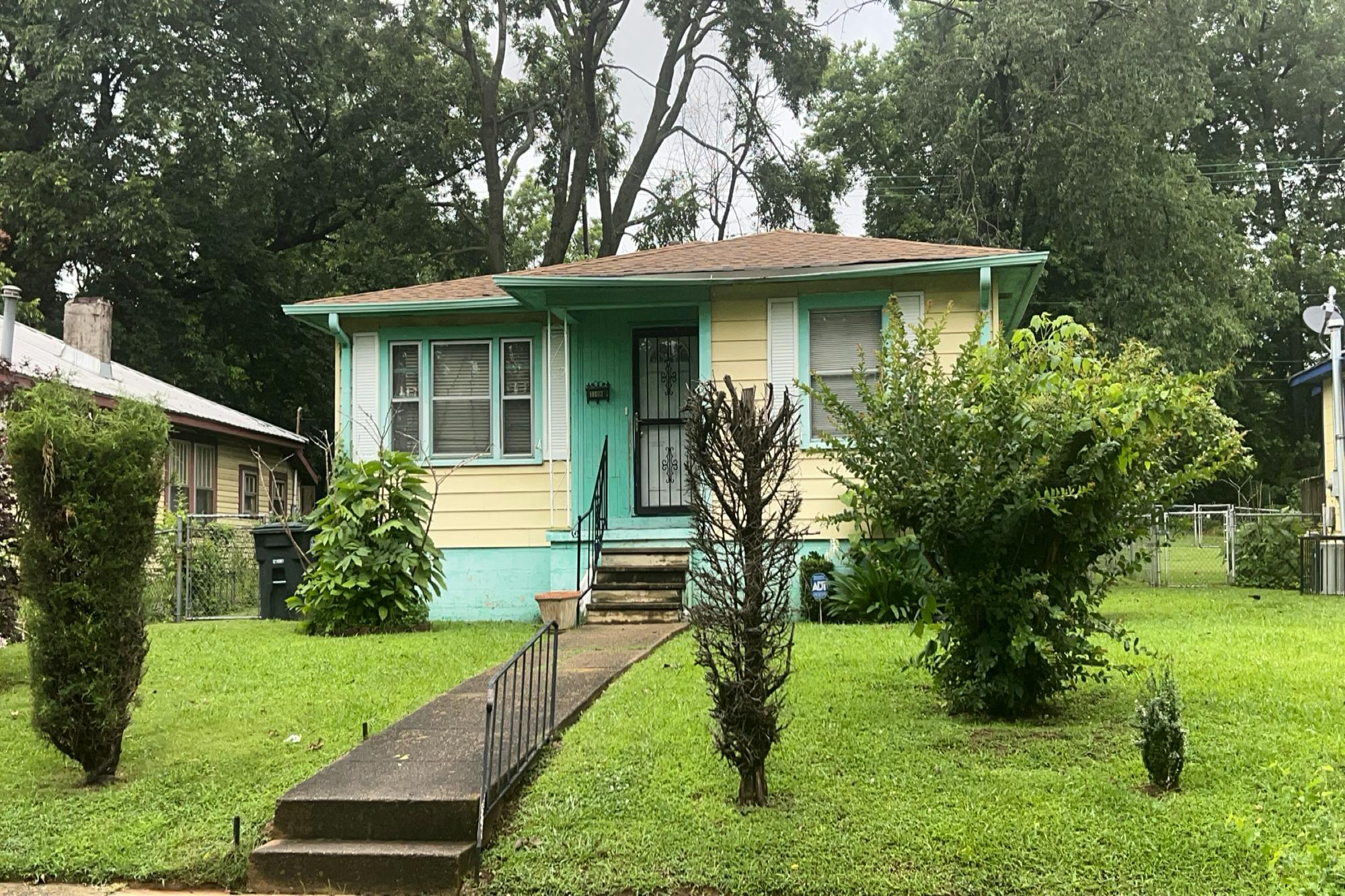 30th Ave, Birmingham, AL 35207