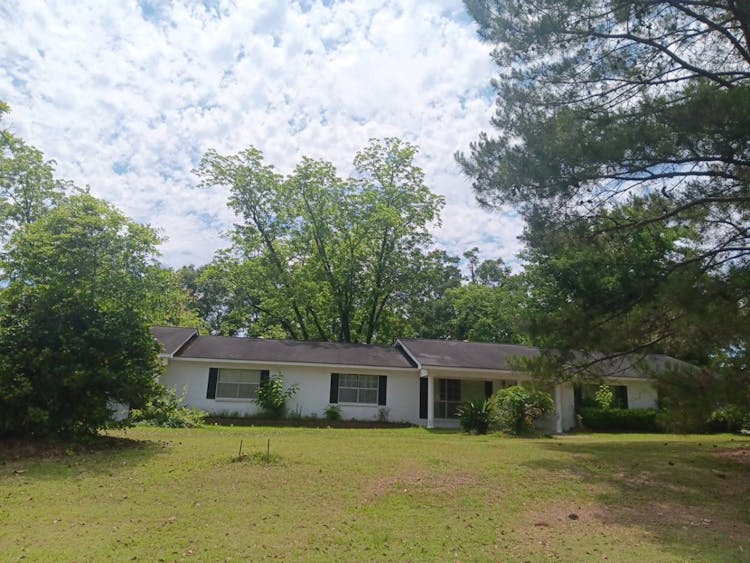 511 McIlwain Dr Waynesboro, MS 39367, Wayne County