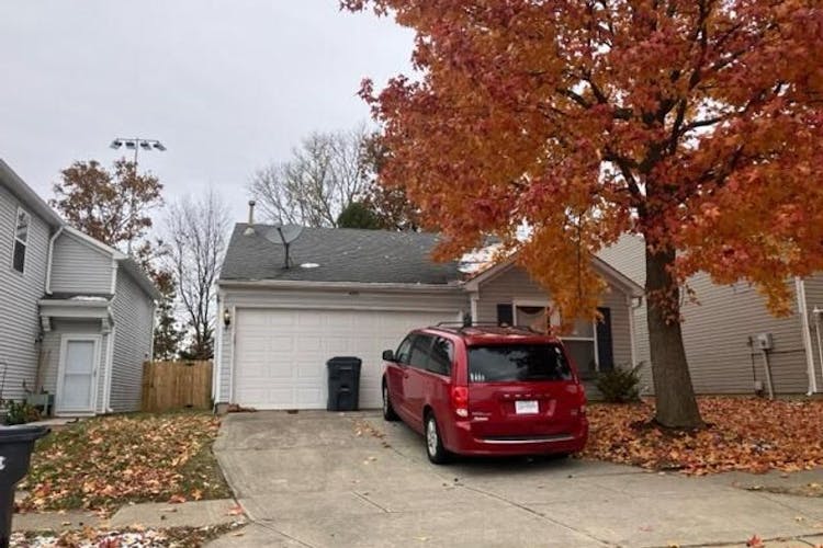 490 Harmony Dr Greenwood, IN 46143, Johnson County