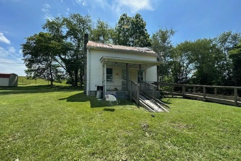 122 Woodruff Rd Vinton, OH 45686, Gallia County