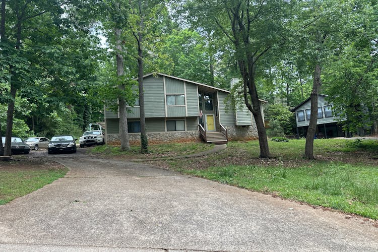 6692 Live Oak Ln Douglasville, GA 30135, Douglas County