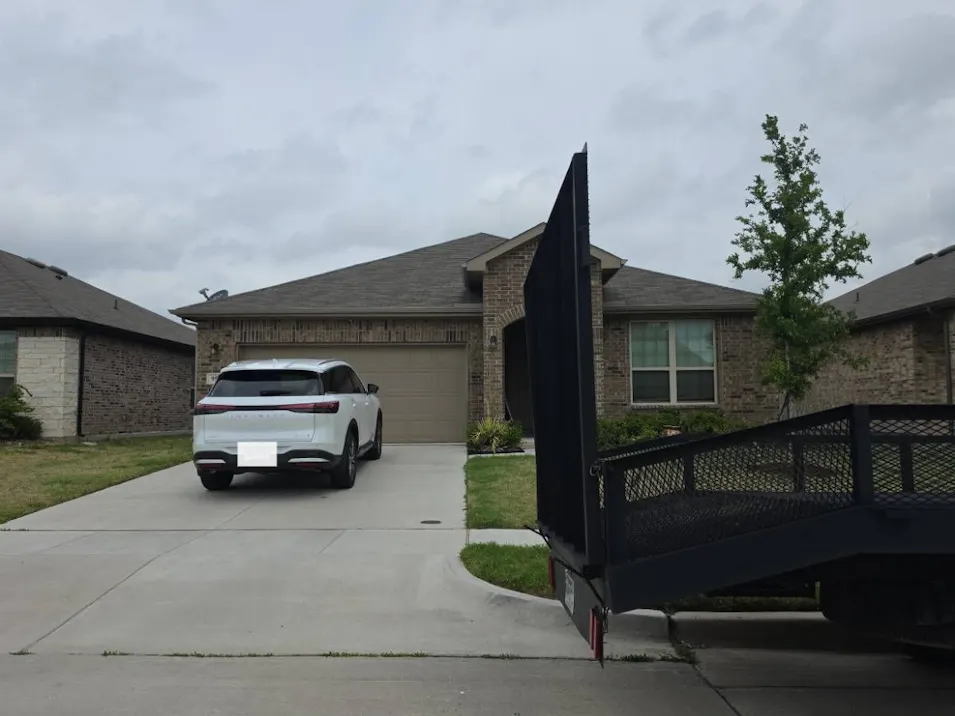 956 Ravenwood Lane Van Alstyne, TX 75495, Grayson County