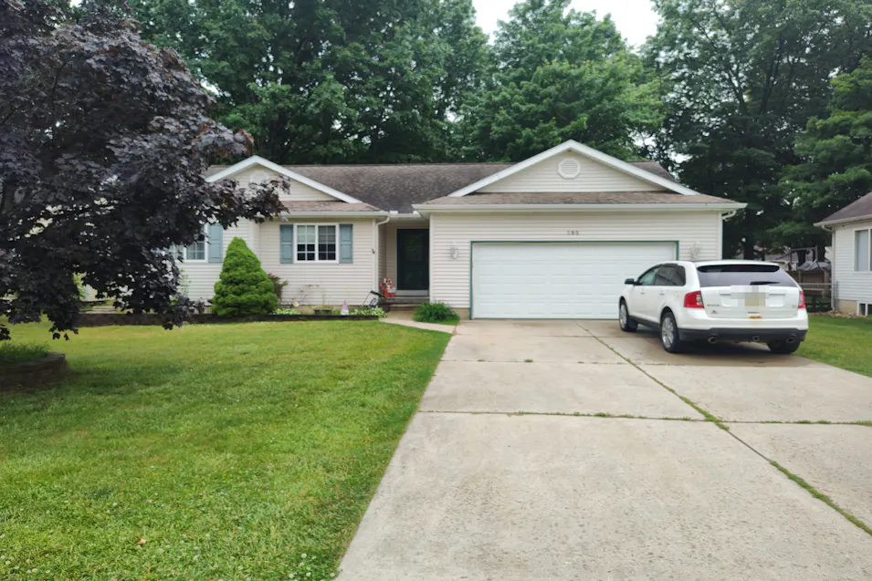 505 Hidden Creek Trl Clio, MI 48420, Genesee County