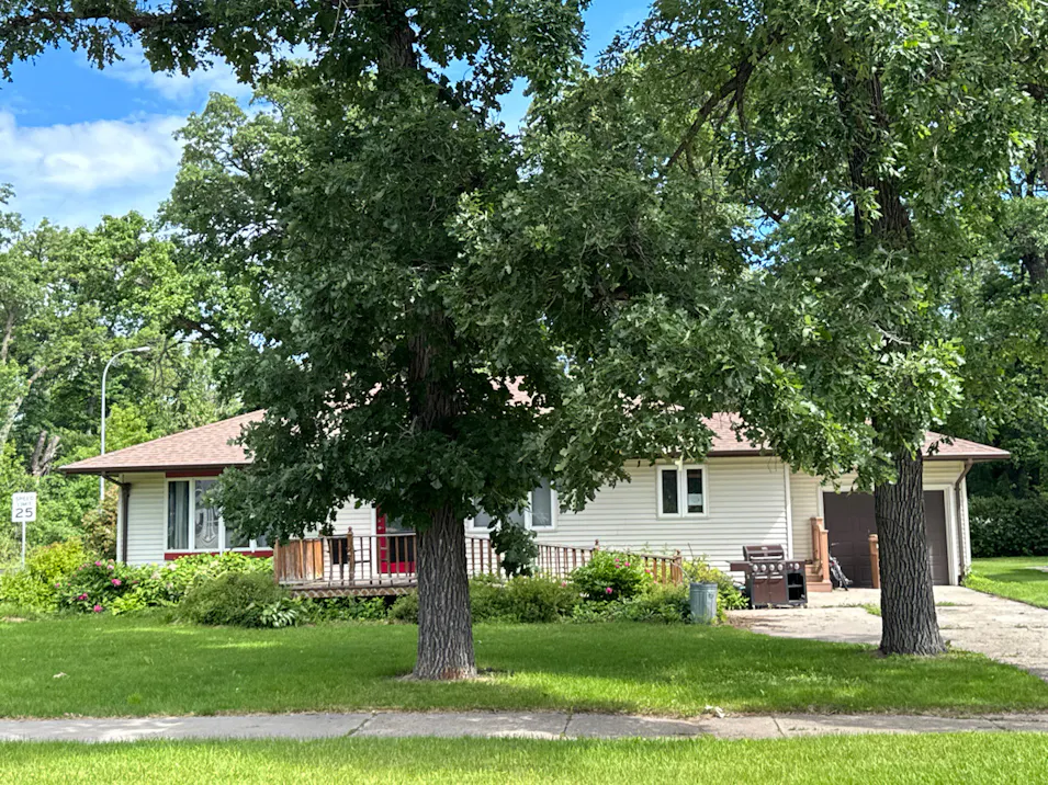 100 Park St E Cavalier, ND 58220, Pembina County