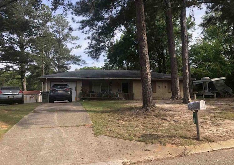 158 Spruce Ln Ozark, AL 36360, Dale County