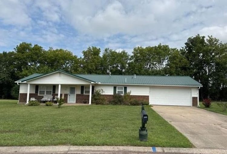 1806 Walnut Rd Iola, KS 66749, Allen County