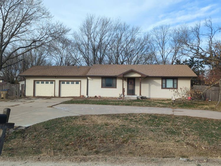 523n Lakeside Dr Andover, KS 67002, Butler County