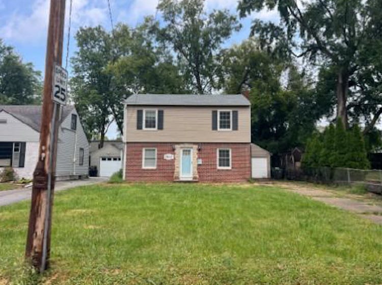 3815 Clinton Ave Des Moines, IA 50310, Polk County