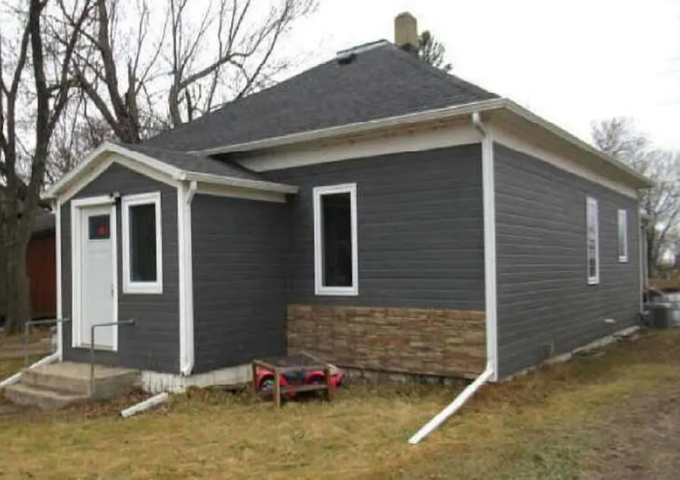 329 N. Main St. Kimball, SD 57355, Brule County