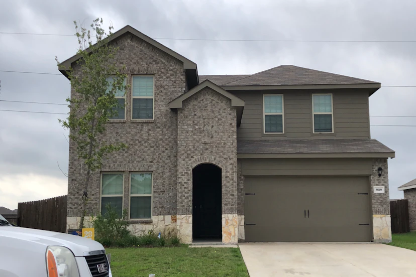 820 Twin Edge Dr