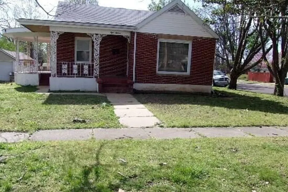 816 8th Street Monett, MO 65708, Lawrence County