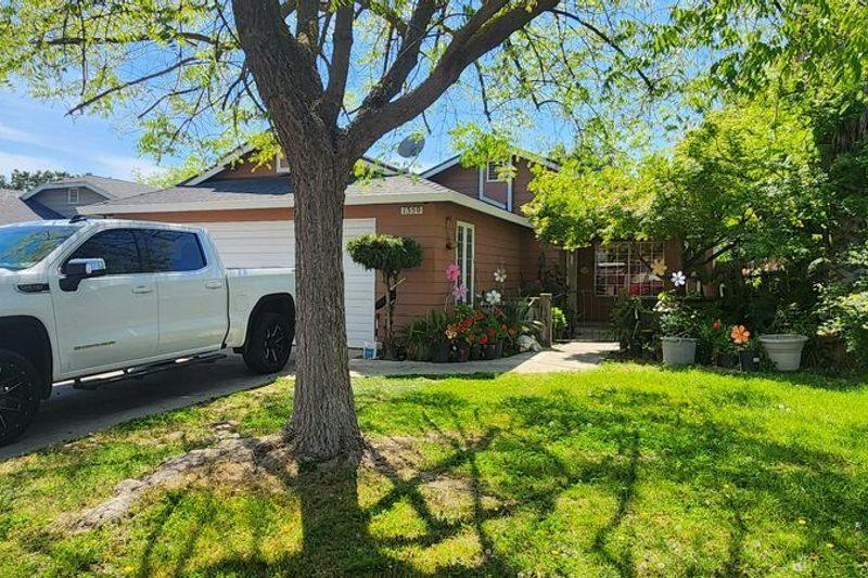 Roosevelt St, Kingsburg, CA 93631