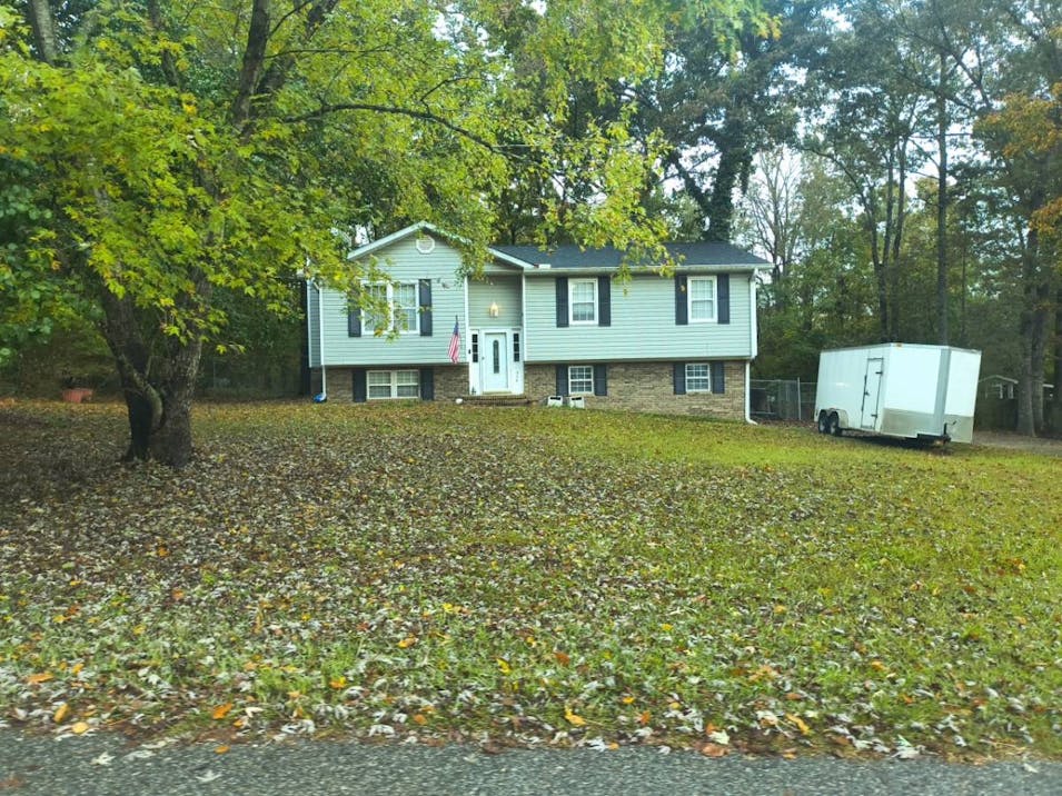 550 Kingsway Dr Anniston, AL 36207, Calhoun County