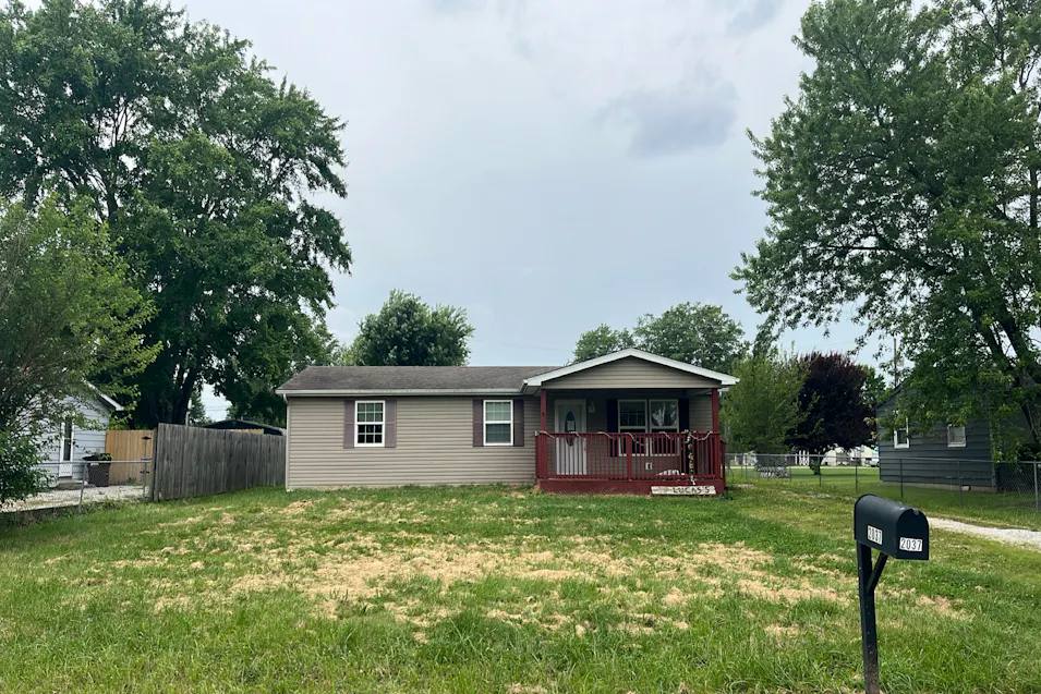 2037 North Crestwood Drive North Vernon, IN 47265, Jennings County