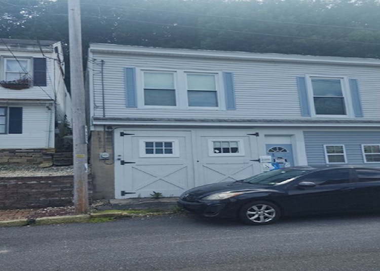 50 West Savory Street Pottsville, PA 17901, Schuylkill County