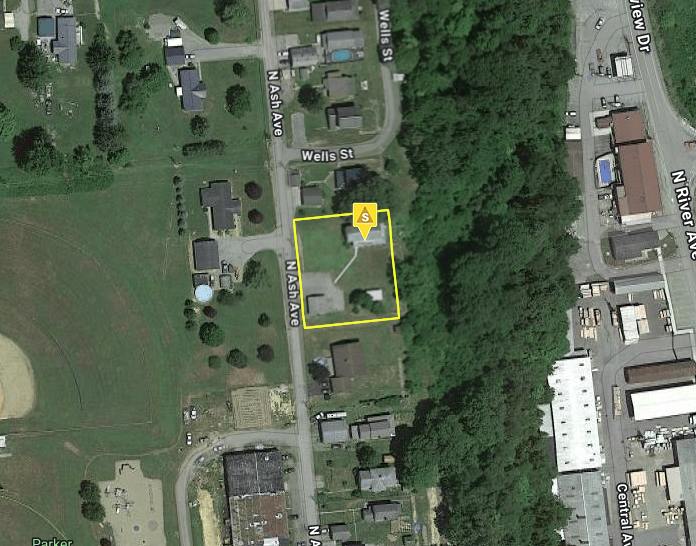 Ash Ave, Parker, PA 16049