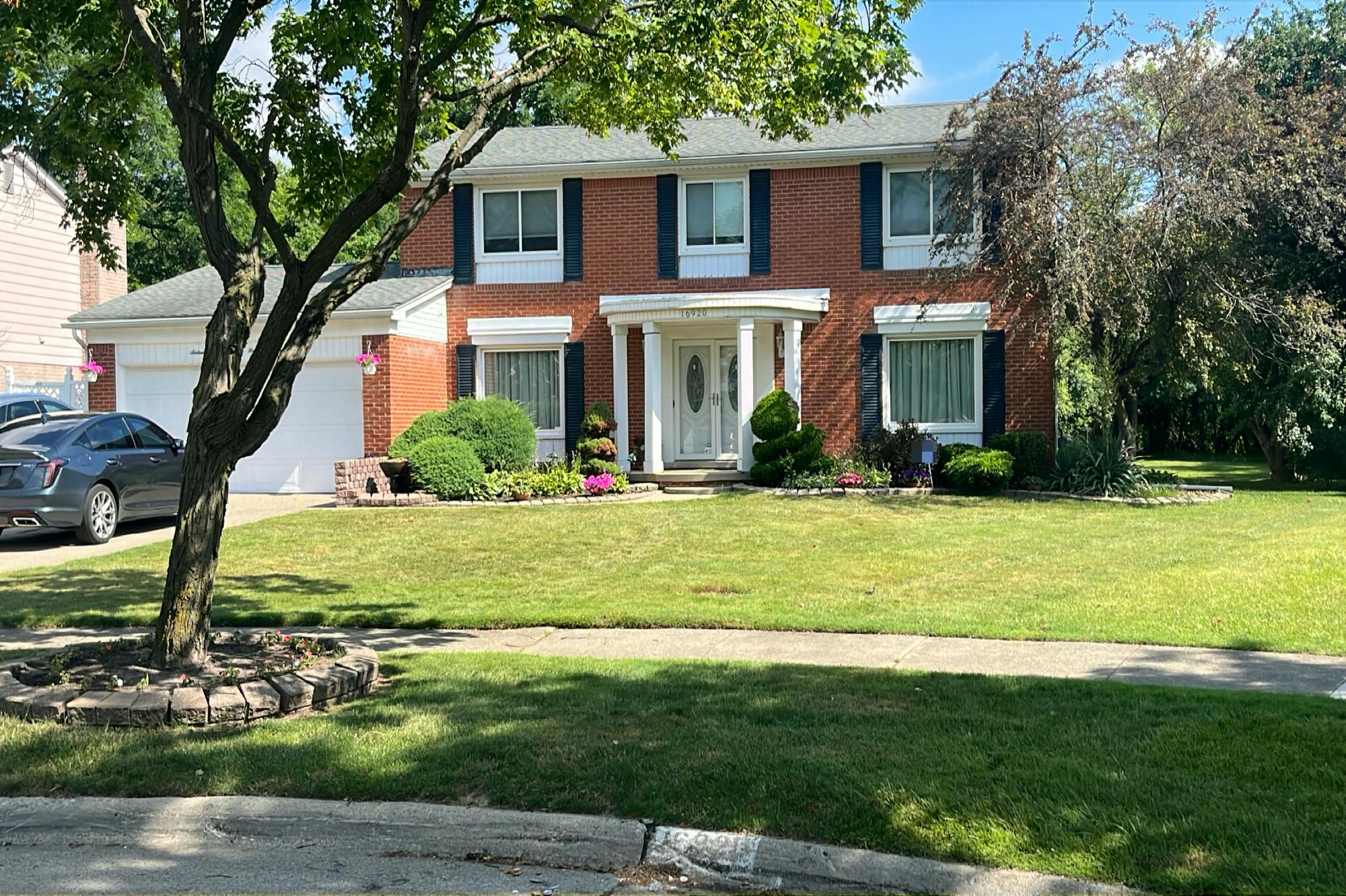 Cedarcroft Pl, Southfield, MI 48076