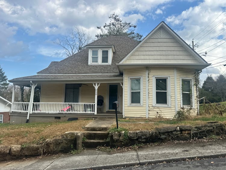 208 Mims Ave Newport, TN 37821, Cocke County