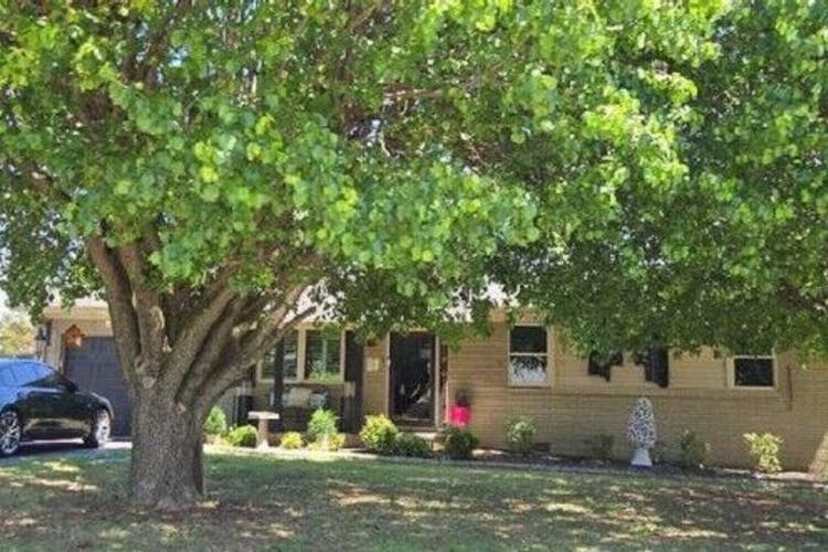 2418 Wellington St Florence, AL 35630, Lauderdale County