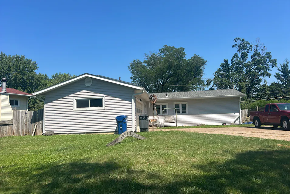 1511 Timberline Dr Bettendorf, IA 52722, Scott County