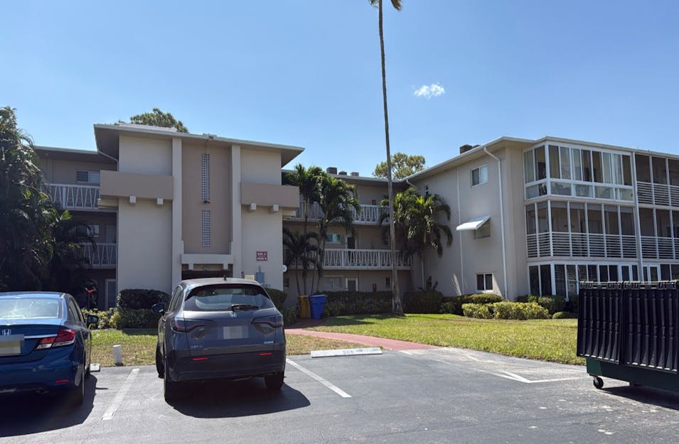 2562 Garden Drive N 202 Lake Worth, FL 33461, Palm Beach County