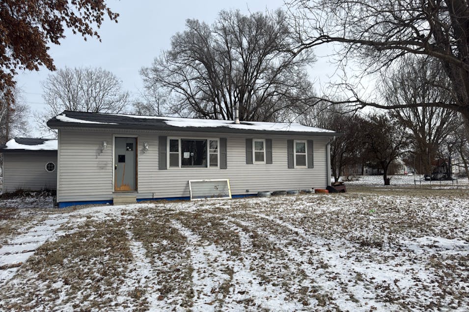 312 N Main St Moulton, IA 52572, Appanoose County