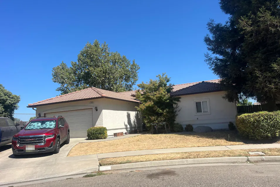 1692 W Juliet Ct Tulare, CA 93274, Tulare County
