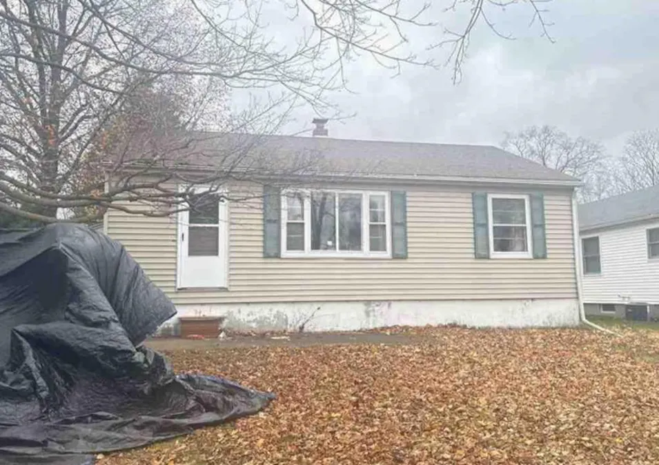 801 E McKinley St Pontiac, IL 61764, Livingston County