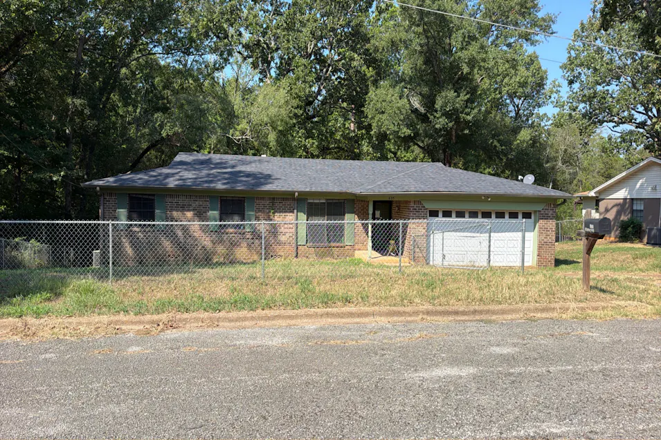 605 Crestwood Dr Palestine, TX 75803, Anderson County