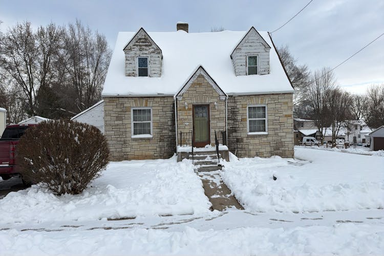 1416 Victoria Avenue Rockford, IL 61102, Winnebago County