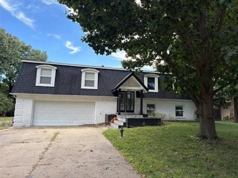 791 Apache Dr