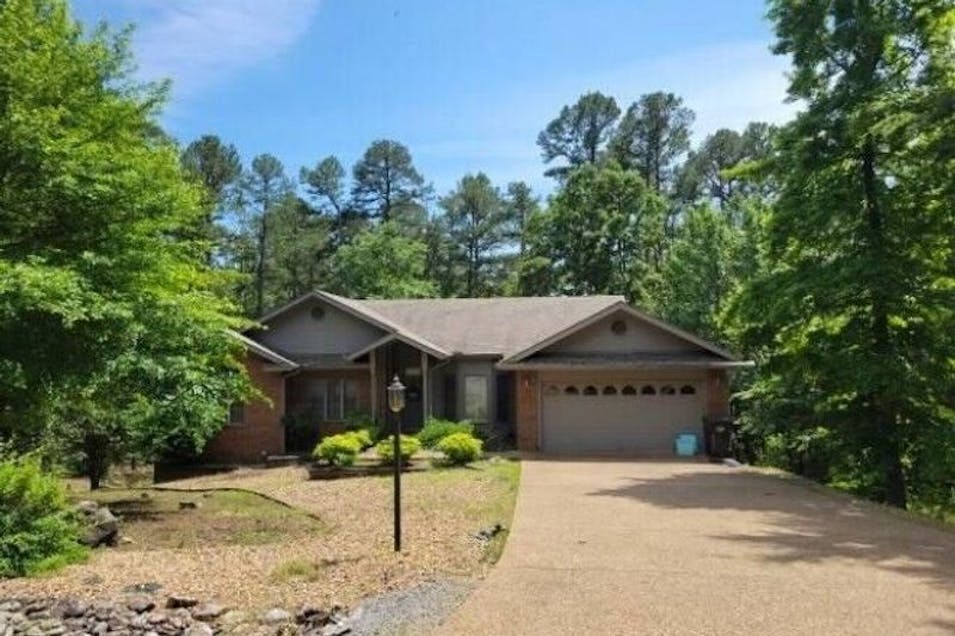 19 Lopez Cir. Hot Springs Village, AR 71909, Saline County