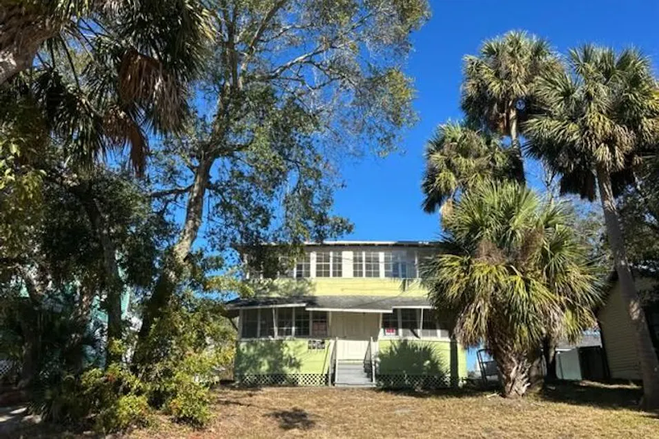 308 Peninsula Dr Daytona Beach, FL 32118, Volusia County