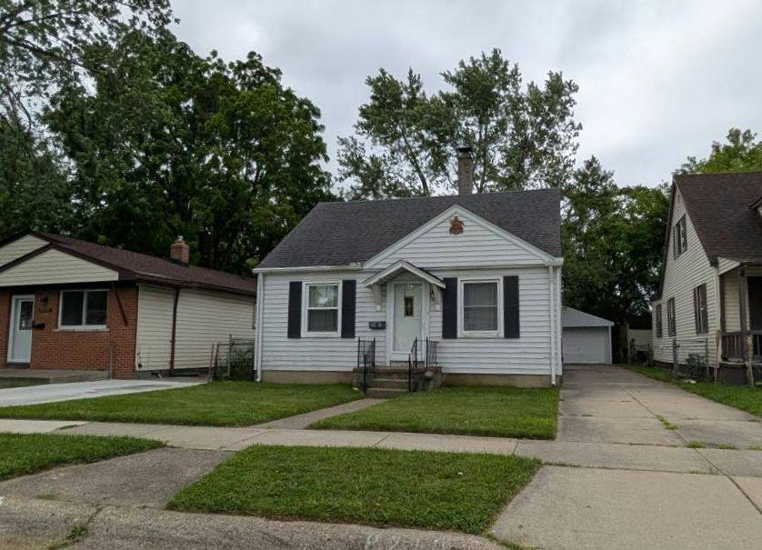 Lozier Ave, Warren, MI 48089