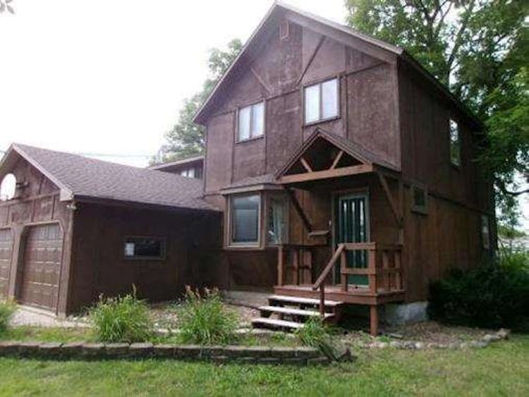 206 N 7th Street Olivia, MN 56277, Renville County