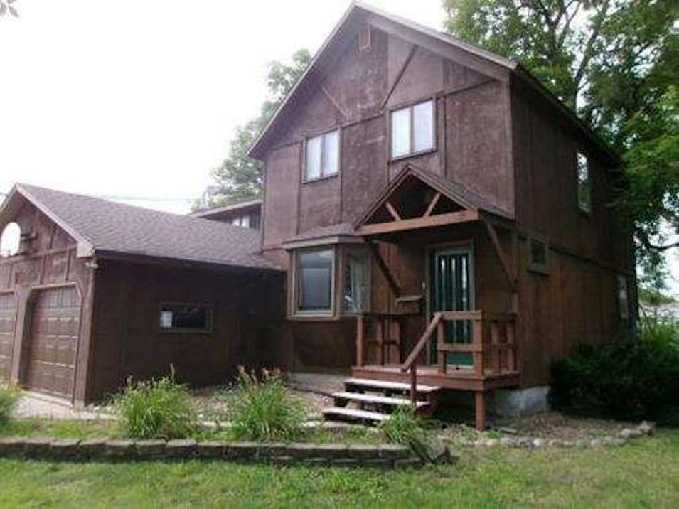 206 N 7th Street Olivia, MN 56277, Renville County